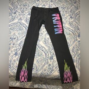 Awesome designer jeans to catch eyes